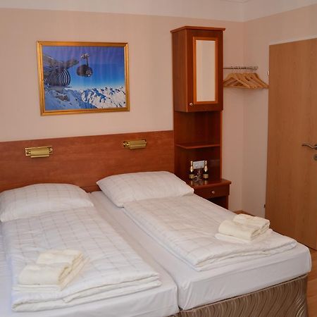 Private Room Pyrkerstrasse 배드호프가스타인 객실 사진